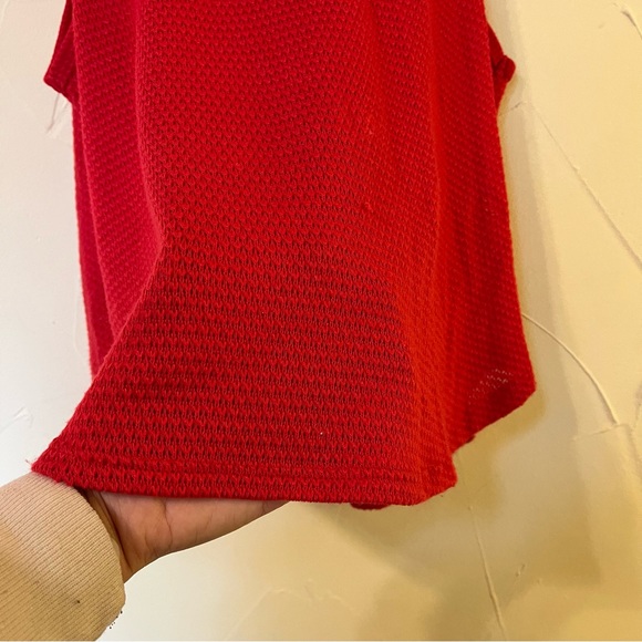 H.I.P. Sleeveless Red Top - Size Large - Picture 4 of 10